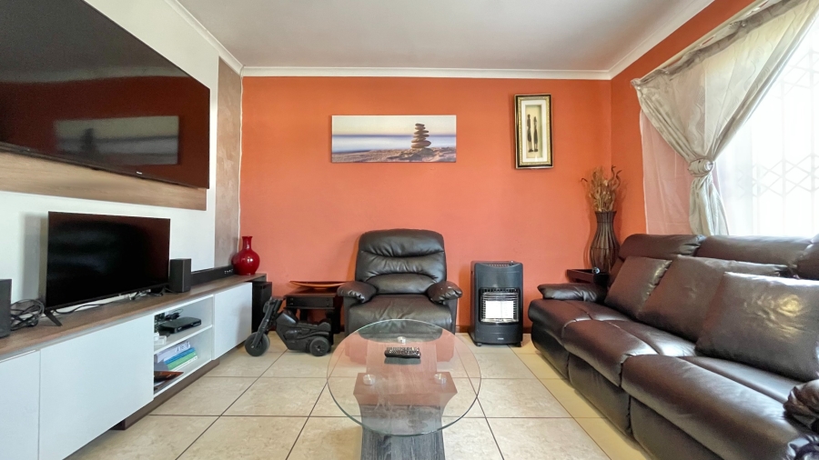 3 Bedroom Property for Sale in Broadlands Village Western Cape